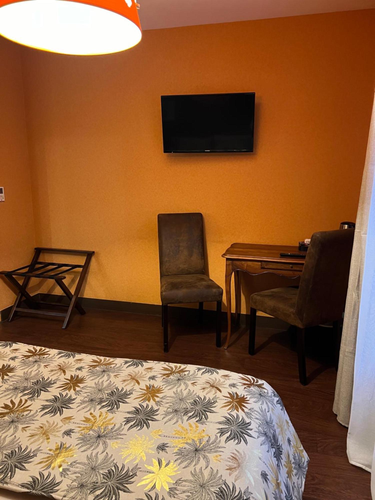 Hotel Le Pigeonnier à Saint-Martin-le-Beau Extérieur photo